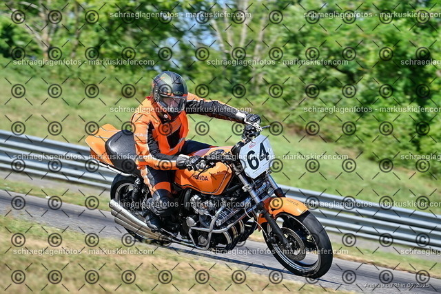 25bc03-0048 | markuskiefer.com - Realisiert mit Pictrs.com