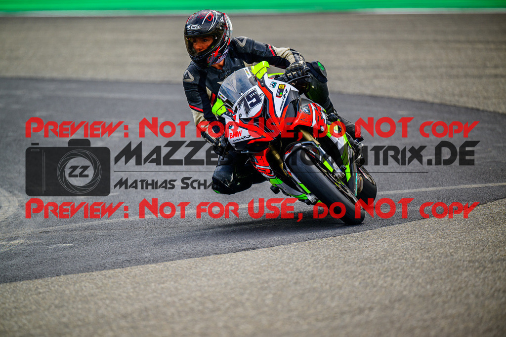 MaZZes_FotoMatrix_240910_6007705_2755 | GELB