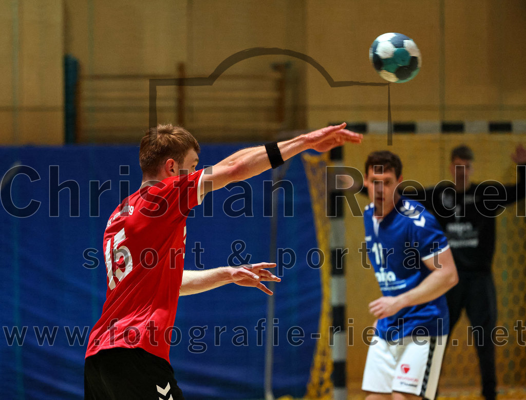 2022-11-19_042_SpVgg_Altenerding_gegen_TG_Landshut_II | Erding, Deutschland, 19.11.2022:
Handball, Bezirksoberliga Männer 2022 / 2023, 9. Spieltag, SpVgg Altenerding gegen TG Landshut II, Endergebnis: 33:31

Severin Lößl (SpVgg Altenerding, #15)

Foto: Christian Riedel / fotografie-riedel.net