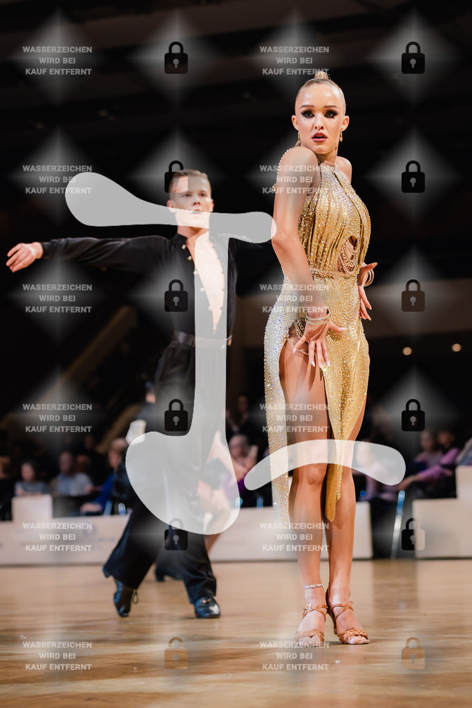 Goldstadtpokal 2025 - WDSF Open Latin Youth 8th (92) Sean Baciak _ Veronika Vilemova (Slovak Republic)-2025-01-25-8664 | Webshop for digital downloads and prints of dance sport, event & show photographer Julian Link - Realisiert mit Pictrs.com