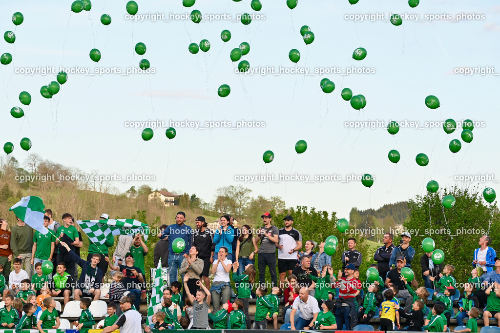 SV Feldkirchen vs. Atus Ferlach 5.5.2023 | Luftballon Aktion SV Feldkirchen, SV Feldkirchen Fans