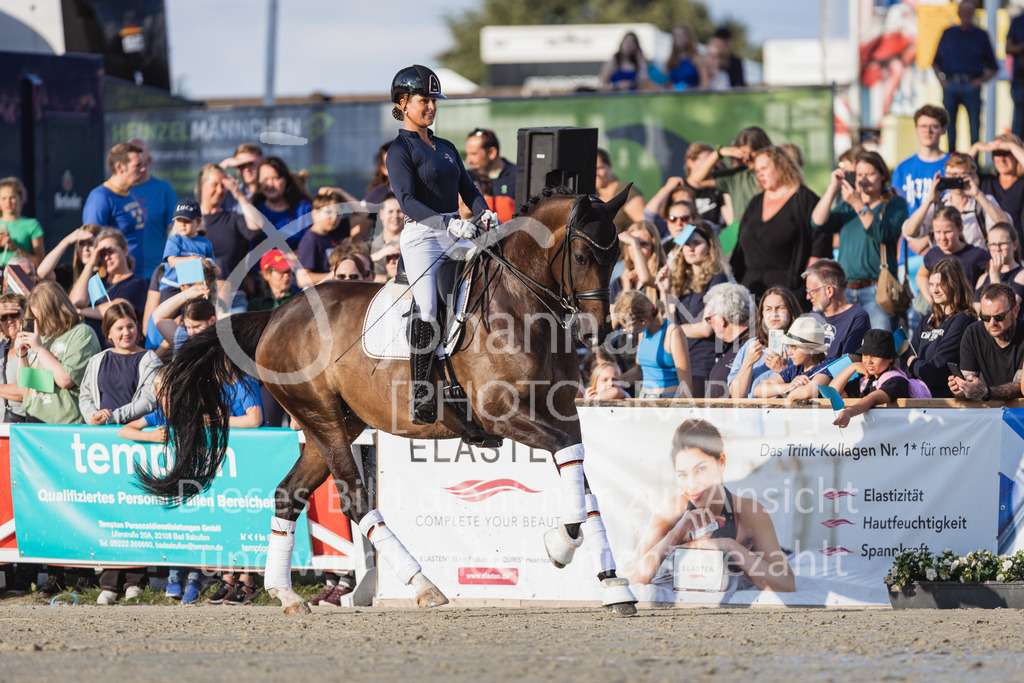 230728_BHO_Showprogramm-534 | Deine schönsten Turniermomente als professionelle Fotos! Entdecke hochwertige Pferdesport-Fotografie im Online-Shop. Jetzt Fotos finden & bestellen!