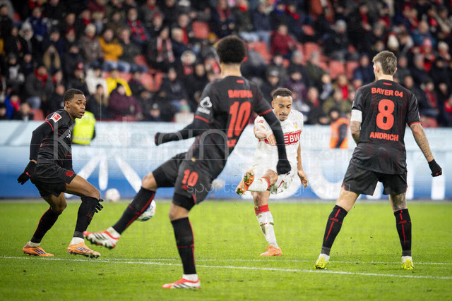 German Bundesliga, Bayer 04 Leverkusen vs. VfB Stuttgart, 10.01.2026 | LEVERKUSEN, GERMANY - JANUARY 10:  Jamie Leweling (VfB Stuttgart, 18) shoots on the goal leading to the 0:3 for his team during the German Bundesliga match on gameday 16 between Bayer 04 Leverkusen vs. VfB Stuttgart at BayArena on January 10, 2026 in Leverkusen, Germany. DFL REGULATIONS PROHIBIT ANY USE OF PHOTOGRAPHS AS IMAGE SEQUENCES AND/OR QUASI-VIDEO.