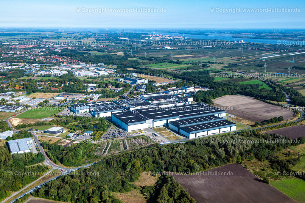Stade_Airbus_Produktionsanlagen_ELS_4091220922 | STADE 22.09.2022 Gebäude und Produktionshallen auf dem Fabrikgelände Airbus Deutschland GmbH im Ortsteil Ottenbeck in Stade im Bundesland Niedersachsen, Deutschland. // Building and production halls on the premises Airbus Deutschland GmbH in the district Ottenbeck in Stade in the state Lower Saxony, Germany. Foto: Martin Elsen