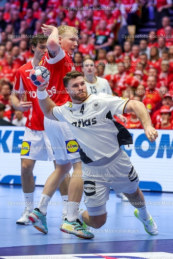 EHF01022602079 | 01.02.2026, Handball, Men's EHF EURO 2026, Deutschland - Dänemark, Jyske Bank Boxen in Herning, Final:  Johannes Golla (Germany #04) wirft den Ball auf das Tor 