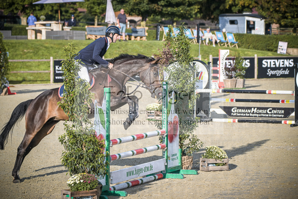 DOS_7154 | Entdecke hochwertige Reitturnierfotos von Foto Oger. Professionell, emotional und authentisch – jetzt Lieblingsmomente im Shop bestellen.Deutschlandweite Turnierfotografie. - Realisiert mit Pictrs.com