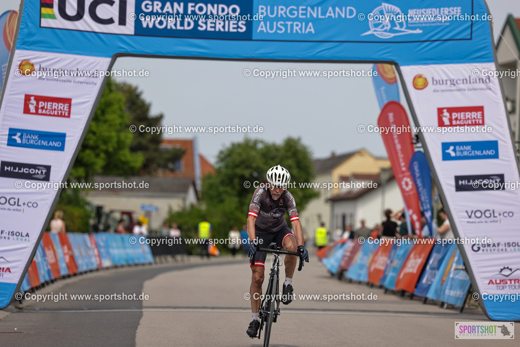 VJ__9537 | Neusiedlersee Radmarathon 2026@sportshot_your_pictrs #yourpictures#roadtowm2029 #nrm #neusiedlerseeradmarathon #neusiedlersee #neusiedlerseetourismus #burgenland #mörbisch #nrm26 #burgenlandtourismus #voglundco #poweredbyburgenlandtourismus #radsport #rad #marathon #ucigranfondo #visitburgenland #ucigranfondoworldseries