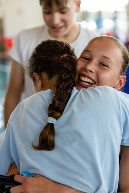 DLRG, Wettkampf, Rettungssport, Landesverbandsmeisterschaften 2026 13.06.2026 | Bedburg, Deutschland - June, 13: Broeringmeyer, Emilia aus dem Verein DLRG Wesseling nach Lauf Nr. 107 der Landesverbandsmeisterschaften 2026 im MonteMare Bedburg. In dem Lauf Nr. 107 traten die Teilnehmenden in der Disziplin 200 m Hindernisschwimmen gegeneinander an. (Foto: Benedikt Lang (DLRG) - Realisiert mit Pictrs.com