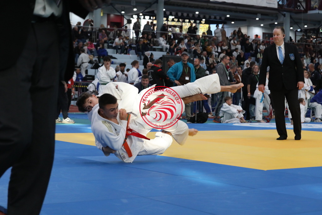 1J7A2343 | Fotos vom Adler Cup - Pictures from Adler Cup

Hier findet Ihr alle Eindrücke und großen Momente der Adler Cup Wochenenden. Here you will find all impressions and great moments of the Adler Cup weekends. - Realisiert mit Pictrs.com