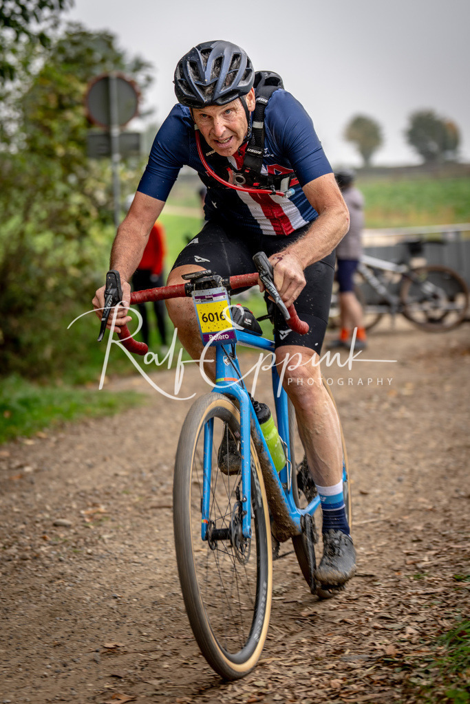 Ralf Eppink Photography 20251011_DSC01098 | Sportfotografie, Eventfotografie, Porträtfotografie, Radsport Fotograf, Triathlon Fotograf, Düsseldorf Fotograf, Köln Fotograf, Actionfotografie, Teamfotografie, Peoplefotografie, Business Portraits, Veranstaltungsfotografie, Reportagefotografie - Realisiert mit Pictrs.com