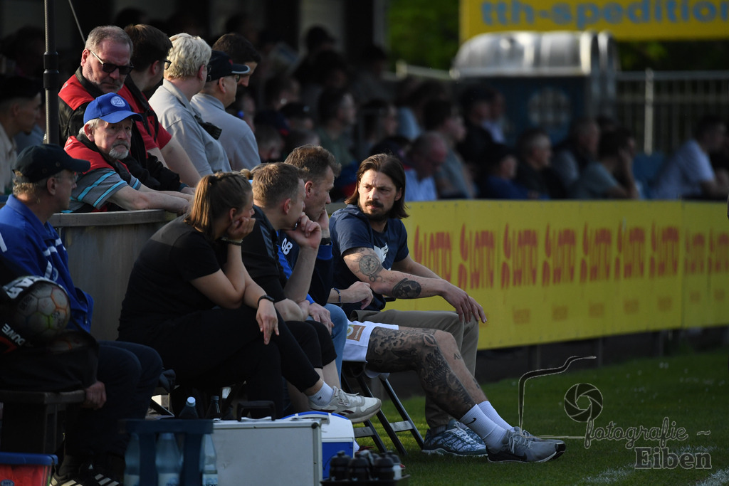 SSV Jeddeloh-SV Drochtersen/Assel | Herren Regionalliga; SSV Jeddeloh (blau)-SV Drochtersen/Assel (rot) am 30.04.2024; in Jeddeloh (53-Acht Arena), Photo: Philip Eiben 2024 - Realisiert mit Pictrs.com