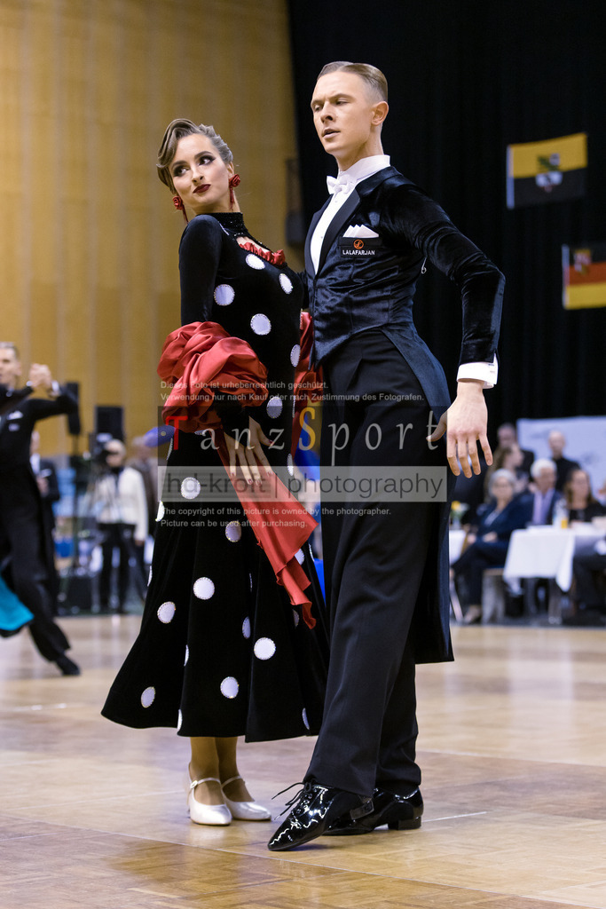 20241102_DM_HGR_Std_16063 | Tanzsportbilder, Standardtanz, Lateintanz, WDSF, DTV, LTVB, dancecomp, goc, hessen tanzt, blaues band der spree, walzer, tango, wiener walzer, slowfox, quickstepp, samba, rumba, cha-cha-cha, paso doble. jive, hd-kroft photography, turniertanzsport