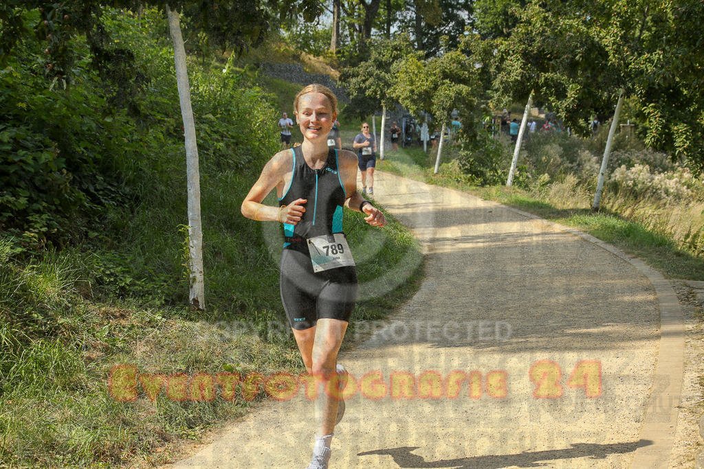 250824_1454_EX1_7957 | Sportfotografie im Rhein-Sieg Kreis, Köln, Bonn, NRW, Rheinland Pfalz, Hessen, etc. Unser Tätigkeitsfeld umfasst den Laufsport vom Volkslauf über den Marathon, Duathlon, Triathon bis zum Ultralauf wie Kölnpfad Ultra oder Schindertrail.