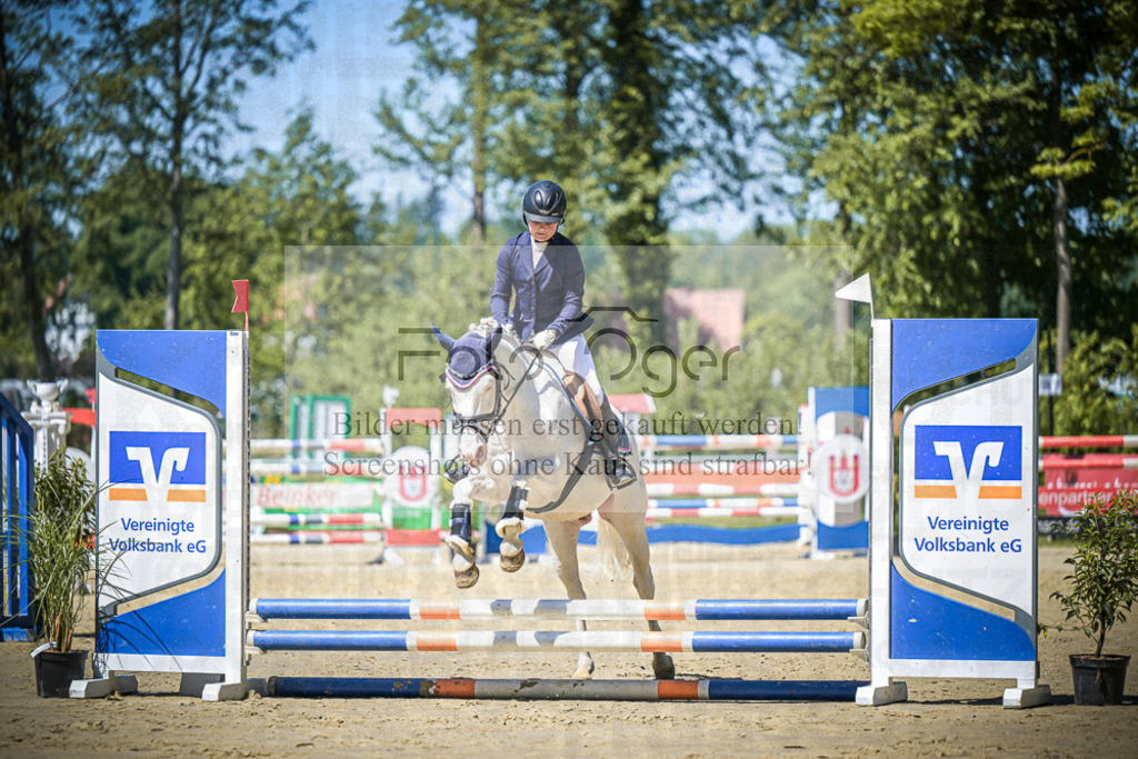 DOS_9272 | Entdecke hochwertige Reitturnierfotos von Foto Oger. Professionell, emotional und authentisch – jetzt Lieblingsmomente im Shop bestellen.Deutschlandweite Turnierfotografie. - Realisiert mit Pictrs.com
