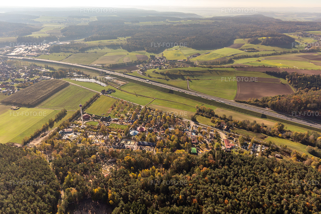 Luftbild: Freizeitzentrum - Vergnügungspark Freizeit-Land Geiselwind in Geiselwind im Bundesland Bayern in Deutschland. Foto: IMG_119574.jpg vom 26.10.2019 durch Werner Riehm/FLY-FOTO.de