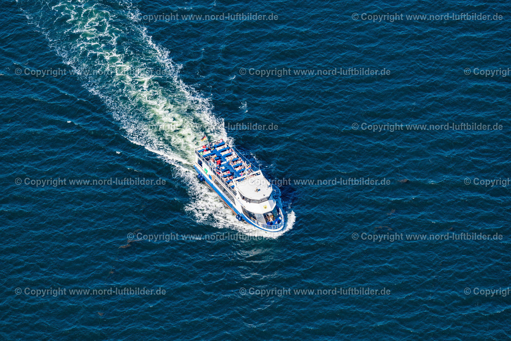 Wismar_Ms_Mecklenburg_Adler_Schiffe_ELS_5865100822 | HANSESTADT WISMAR 10.08.2022 Passagier- und Fahrgastschiff der Reederei Alder Schiffe " MS Mecklenburg " in der Hansestadt Wismar im Bundesland Mecklenburg-Vorpommern, Deutschland. // Passenger ship of the shipping company Alder Schiffs "MS Mecklenburg" in the Hanseatic city of Wismar in the state Mecklenburg-West Pomerania, Germany. Foto: Martin Elsen