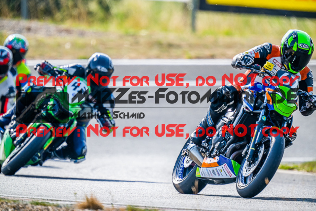 MaZZes_FotoMatrix_220722_9133 | TWIN