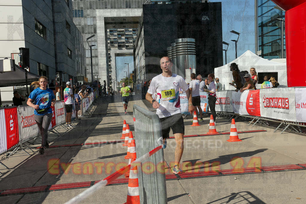240921_1527_EX1_5671 | Sportfotografie im Rhein-Sieg Kreis, Köln, Bonn, NRW, Rheinland Pfalz, Hessen, etc. Unser Tätigkeitsfeld umfasst den Laufsport vom Volkslauf über den Marathon, Duathlon, Triathon bis zum Ultralauf wie Kölnpfad Ultra oder Schindertrail.