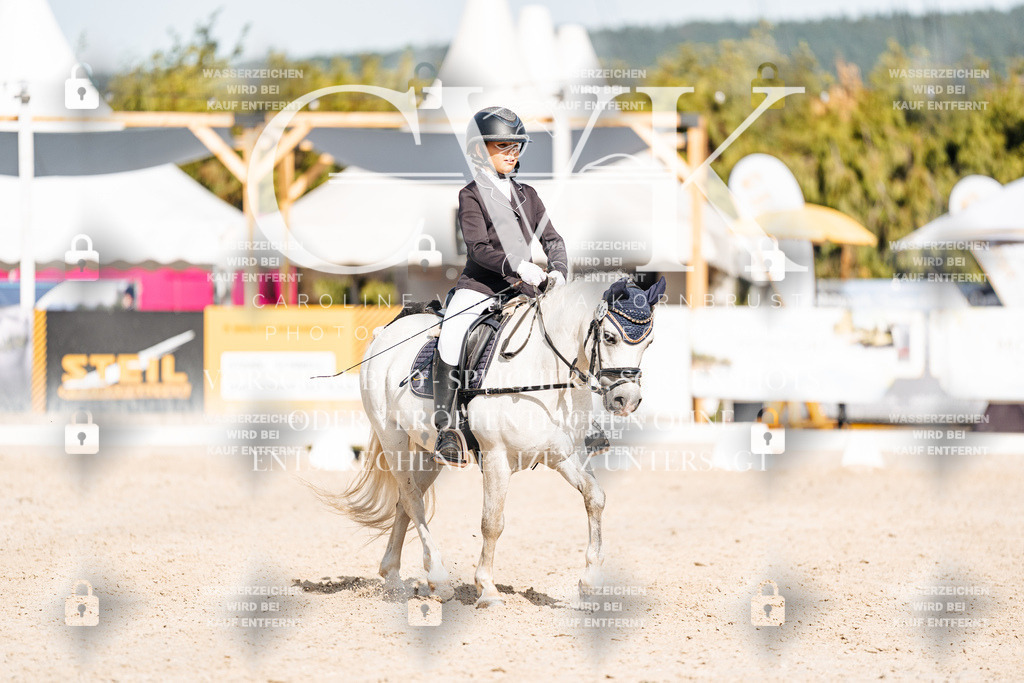 CK905694 | Turnierfotografie Pferdefotografie Trier Rheinland-Pfalz Pferdesport Reitsport Tierfotografie Sportfotografie Pferdevideo Pferdevideografie Equestrianvideography equestrianphotography  - Realisiert mit Pictrs.com