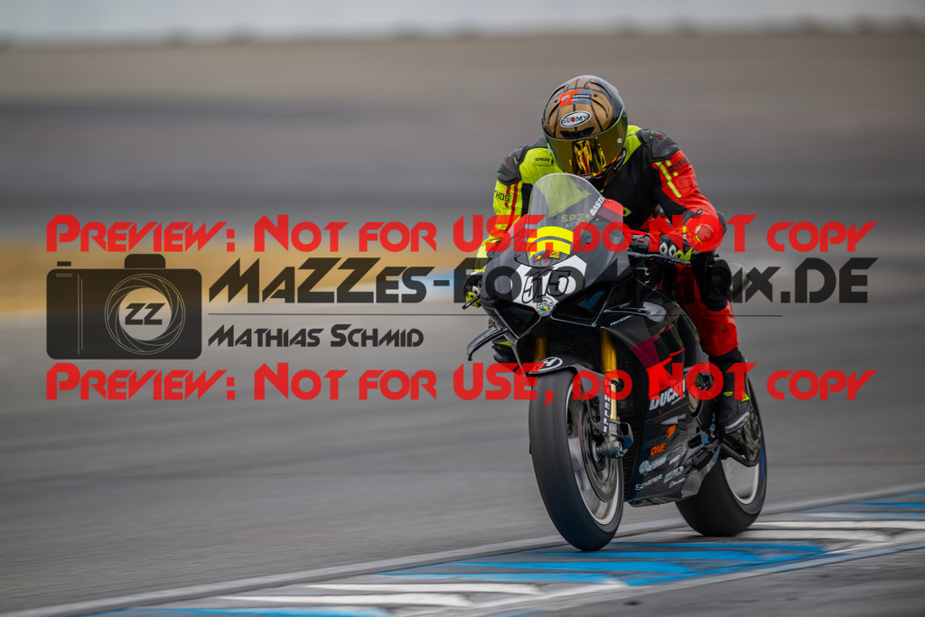MaZZes-Fotomatrix-20260809-575085 | R1