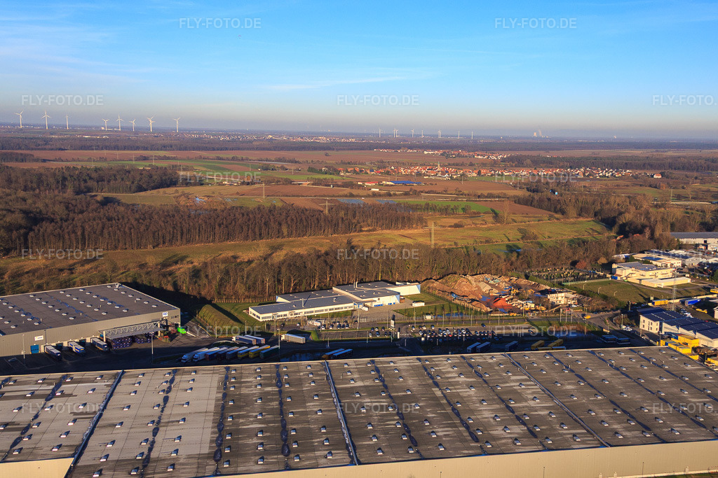 Luftbild: Gewerbegebiet Horst, Alfa Aesar GmbH im Ortsteil Minderslachen in Kandel im Bundesland Rheinland-Pfalz in Deutschland. Foto: IMG_076527.jpg vom 05.01.2015 durch Werner Riehm/FLY-FOTO.de