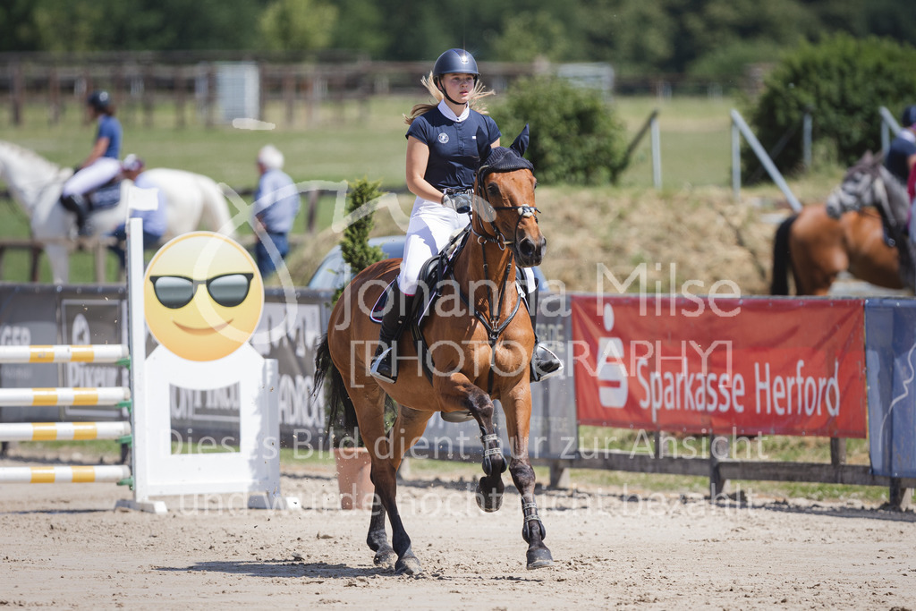 220612_LüPfSpTa_Stil-A2-356 | Lützower Pferdesporttage
Stilspringprüfung Kl.A** geschlossen
12.06.2022
