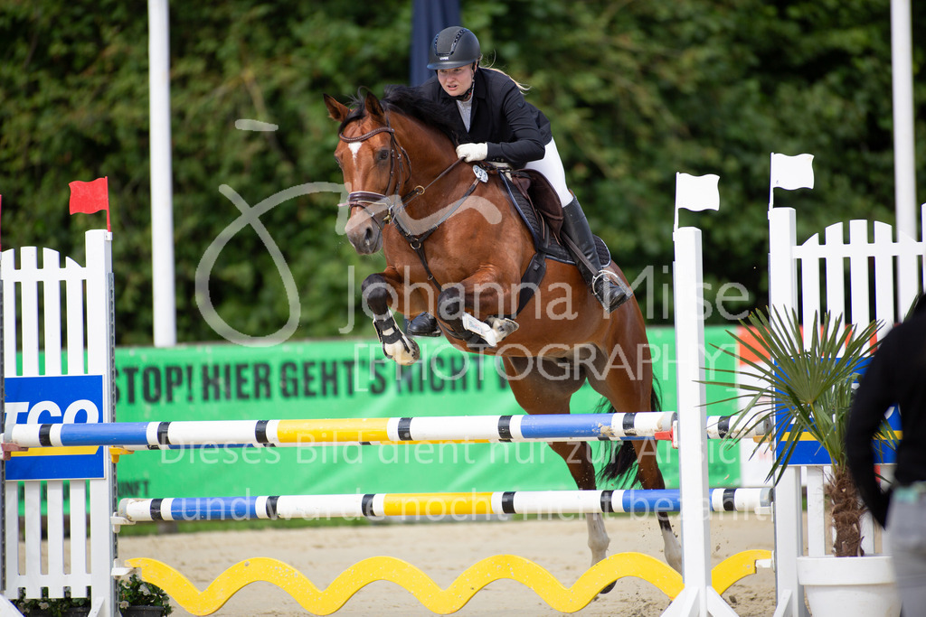 230729_BHO_Springprf.-A2_2Abtl_032 | Deine schönsten Turniermomente als professionelle Fotos! Entdecke hochwertige Pferdesport-Fotografie im Online-Shop. Jetzt Fotos finden & bestellen!