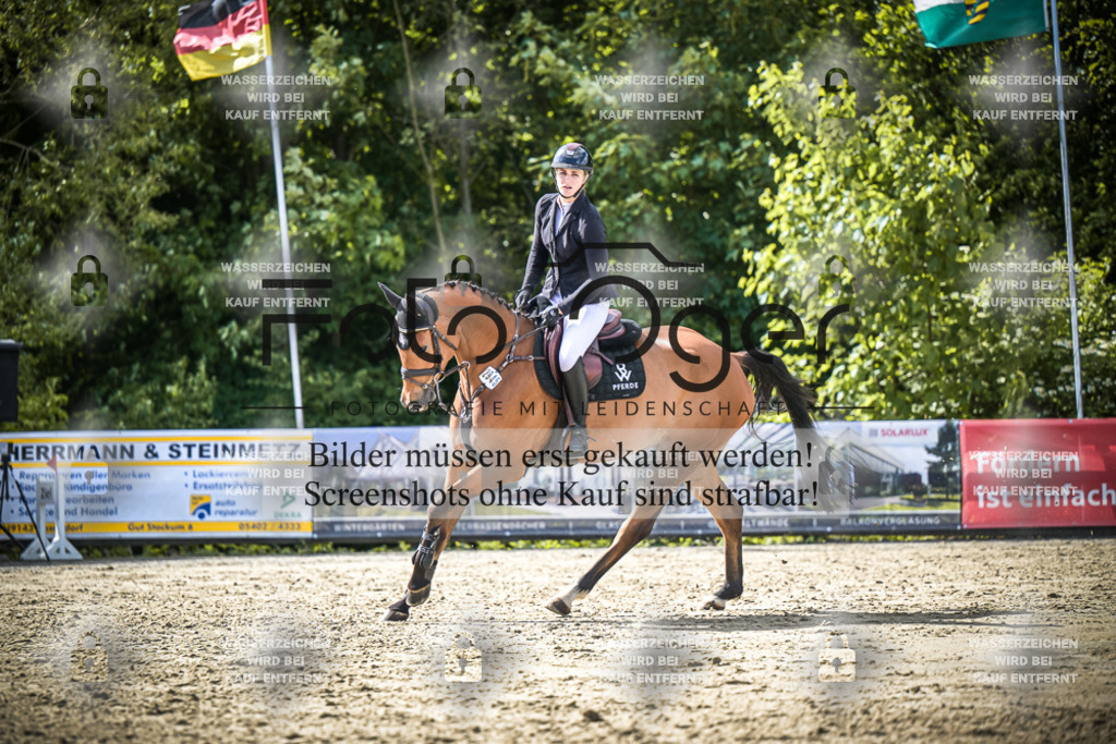 DOS_9691 | Entdecke hochwertige Reitturnierfotos von Foto Oger. Professionell, emotional und authentisch – jetzt Lieblingsmomente im Shop bestellen.Deutschlandweite Turnierfotografie. - Realisiert mit Pictrs.com