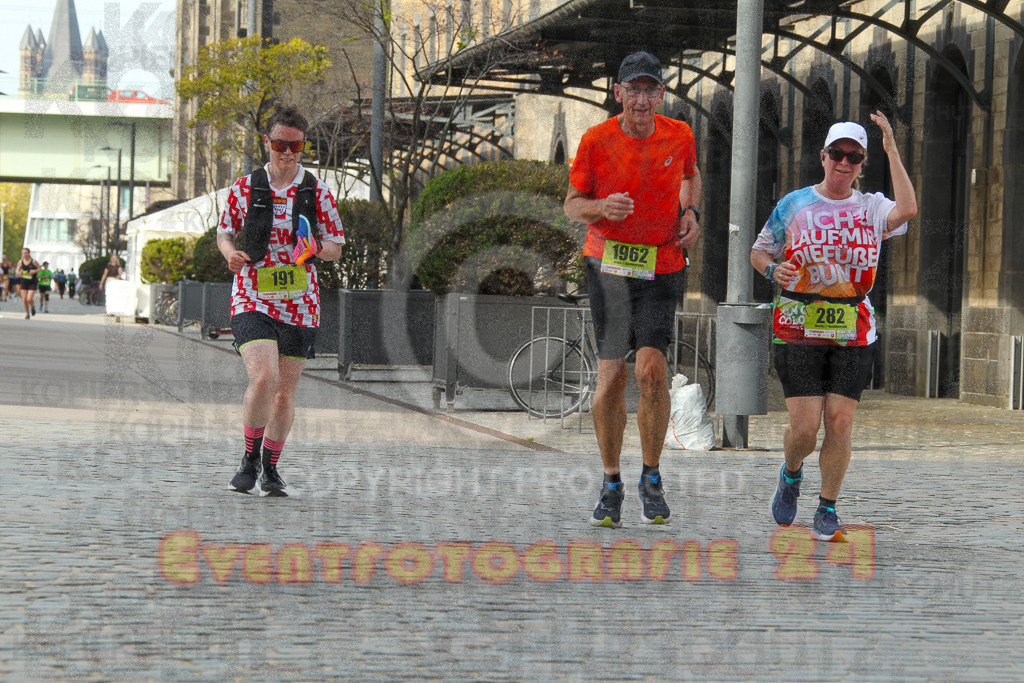 250920_1537_EV4_9309 | Sportfotografie im Rhein-Sieg Kreis, Köln, Bonn, NRW, Rheinland Pfalz, Hessen, etc. Unser Tätigkeitsfeld umfasst den Laufsport vom Volkslauf über den Marathon, Duathlon, Triathon bis zum Ultralauf wie Kölnpfad Ultra oder Schindertrail.
