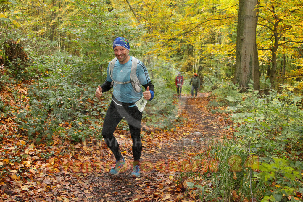 251026_1313_EV4_6646 | Sportfotografie im Rhein-Sieg Kreis, Köln, Bonn, NRW, Rheinland Pfalz, Hessen, etc. Unser Tätigkeitsfeld umfasst den Laufsport vom Volkslauf über den Marathon, Duathlon, Triathon bis zum Ultralauf wie Kölnpfad Ultra oder Schindertrail.