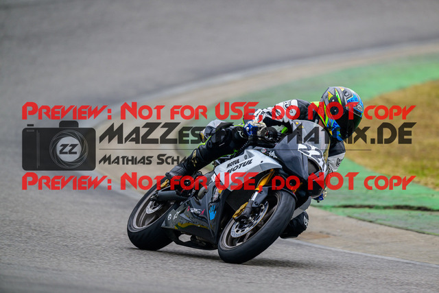 MaZZes_Fotomatrix_20240923_6007705_9404 | GELB