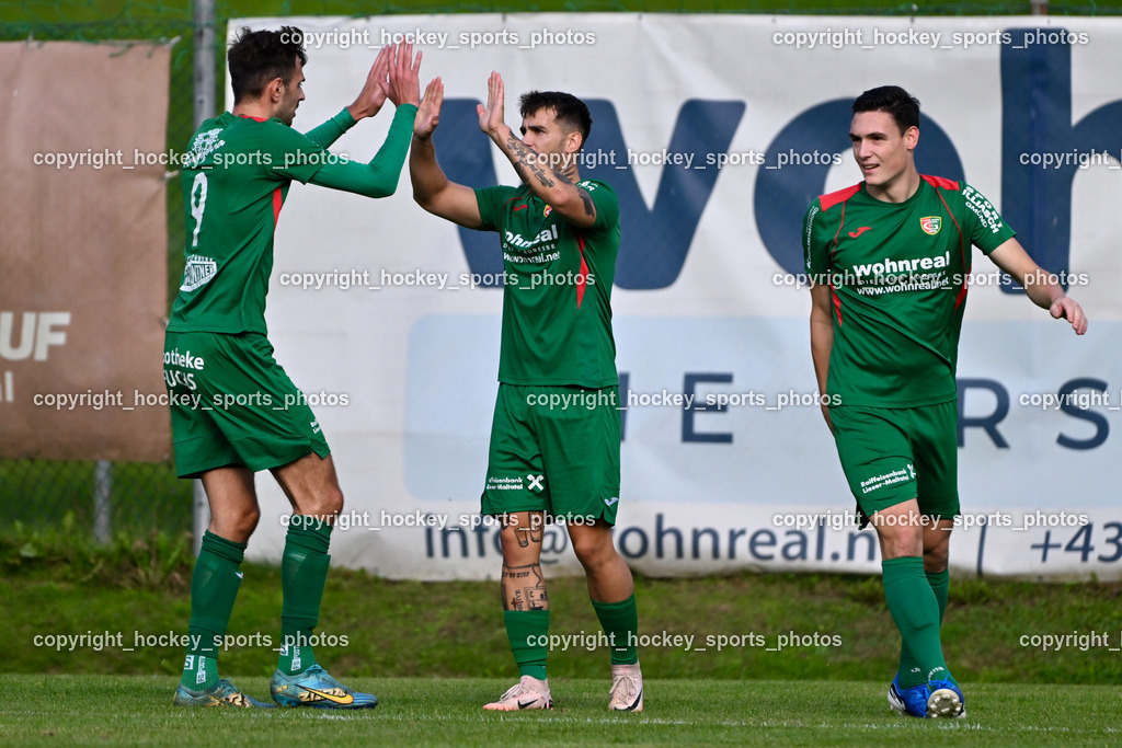 FC ASKÖ Gmünd vs. Union Matrei  | Jubel FC Gmünd Mannschaft, #9 Juro Kovacic FC Gmünd, #7 Domen Potocnik FC Gmünd, #19 Nico Payer FC Gmünd, FC ASKÖ Gmünd vs. Union Matrei , FC ASKÖ Gmünd vs. Union Matrei  am 21.09.2024 in Gmünd (Sportplatz Gmünd), Austria, (Photo by Bernd Stefan)