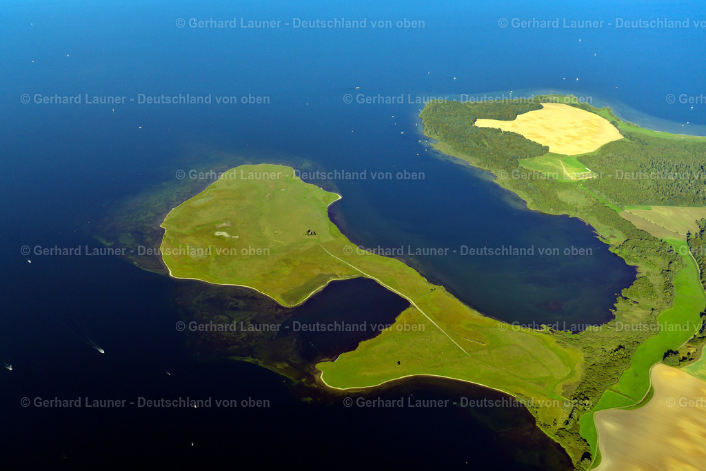 3638385 | LUDORF 25.08.2016 Halbinsel mit Landzugang und Uferbereich auf der Müritz in Ludorf an der Müritz im Bundesland Mecklenburg-Vorpommern, Deutschland. // Peninsula with land access and shore area of the Mueritz in Ludorf at Mueritz in the state Mecklenburg - Western Pomerania, Germany. Foto: Gerhard Launer