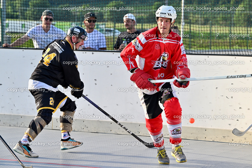 HSC Eagles Poggersdorf vs. VAS Ballhockey Villach | #24 Wucherer Gerald VAS Villach, #42 Hinteregger Daniel HSC Eagles Poggersdorf, HSC Eagles Poggersdorf vs. VAS Ballhockey Villach, HSC Eagles Poggersdorf vs. VAS Ballhockey Villach am 20.07.2025 in Poggersdorf (Sportzentrum Poggersdorf), Austria, (Photo by Bernd Stefan)