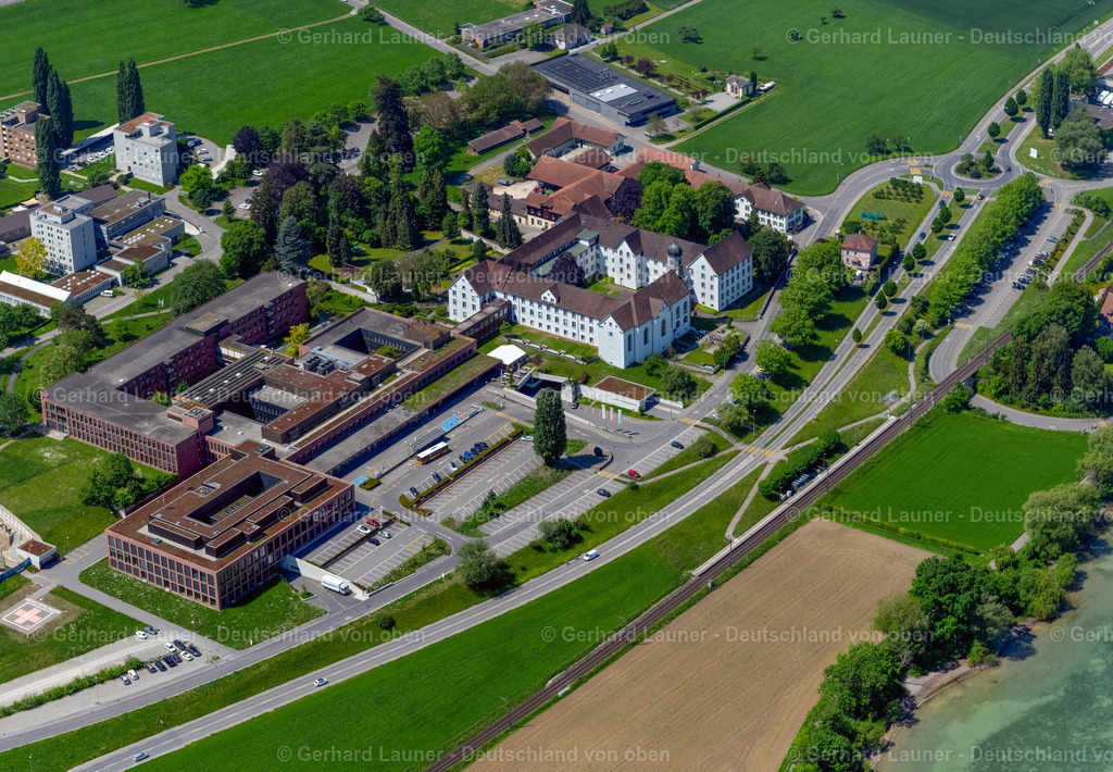 4027180 | MüNSTERLINGEN 17.05.2020 Klinikgelände des Krankenhauses Kantonsspital Münsterlingen in Münsterlingen im Kanton Thurgau, Schweiz. Weiterführende Informationen bei: Spital Thurgau AG. // Hospital grounds of the Clinic Kantonsspital Muensterlingen in Muensterlingen in the canton Thurgau, Switzerland. Further information at: Spital Thurgau AG. Foto: Gerhard Launer
