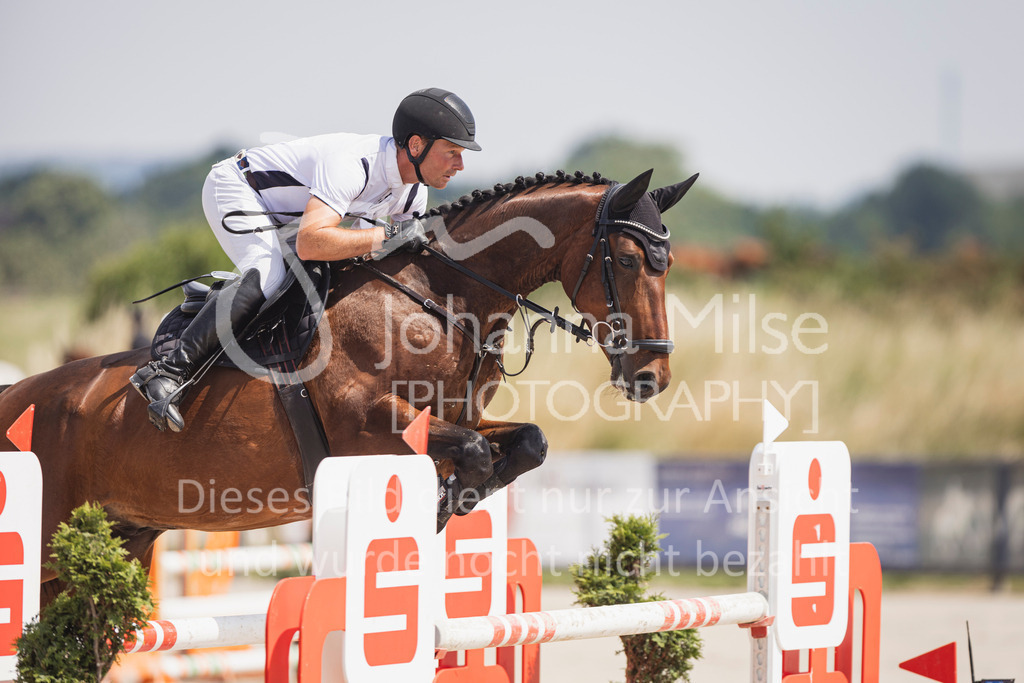 250628_PfSpTa_Youngster-M2-310 | Deine schönsten Turniermomente als professionelle Fotos! Entdecke hochwertige Pferdesport-Fotografie im Online-Shop. Jetzt Fotos finden & bestellen!