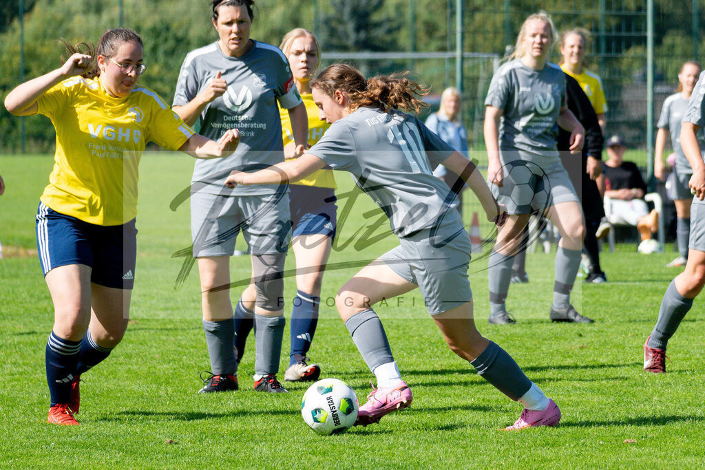 20260906_RULSVK_0971 | Fußball, Frauen:   beim Spiel der Kreisliga zwischen SG Rulle/Haste vs. SV Kettenkamp am 06.09.2026 im Stavermann-Sportpark in Rulle/Wallenhorst, Deutschland.(Foto von Nico Paetzel) - Realisiert mit Pictrs.com