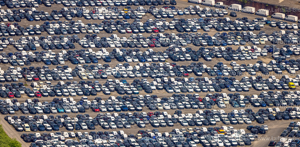 Essen250507728 | Luftbild, Parkplatz der CAT Automobillogistik Essen GmbH, Katernberg, Essen, Ruhrgebiet, Nordrhein-Westfalen, Deutschland