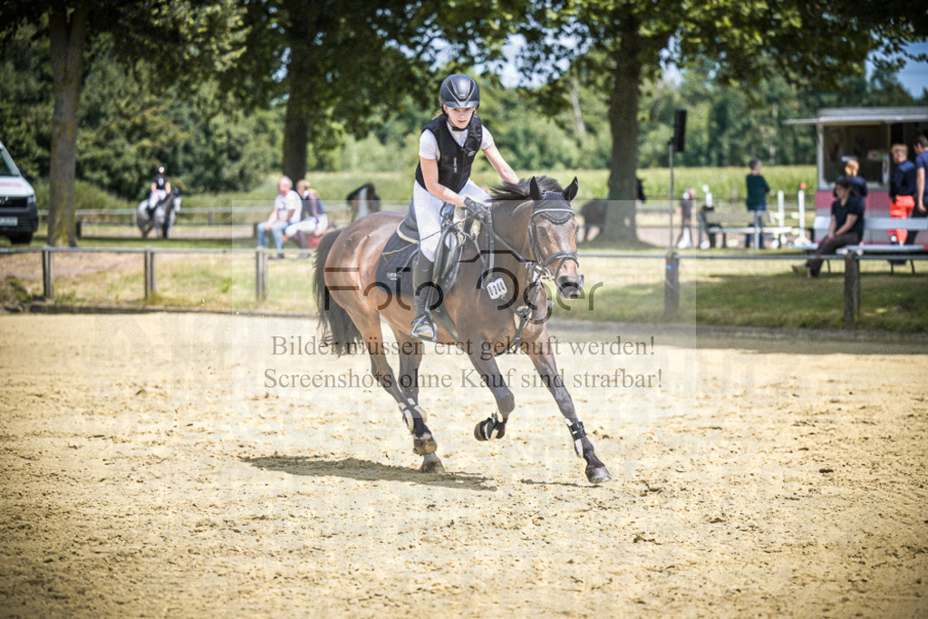 DOS_0509 | Entdecke hochwertige Reitturnierfotos von Foto Oger. Professionell, emotional und authentisch – jetzt Lieblingsmomente im Shop bestellen.Deutschlandweite Turnierfotografie. - Realisiert mit Pictrs.com