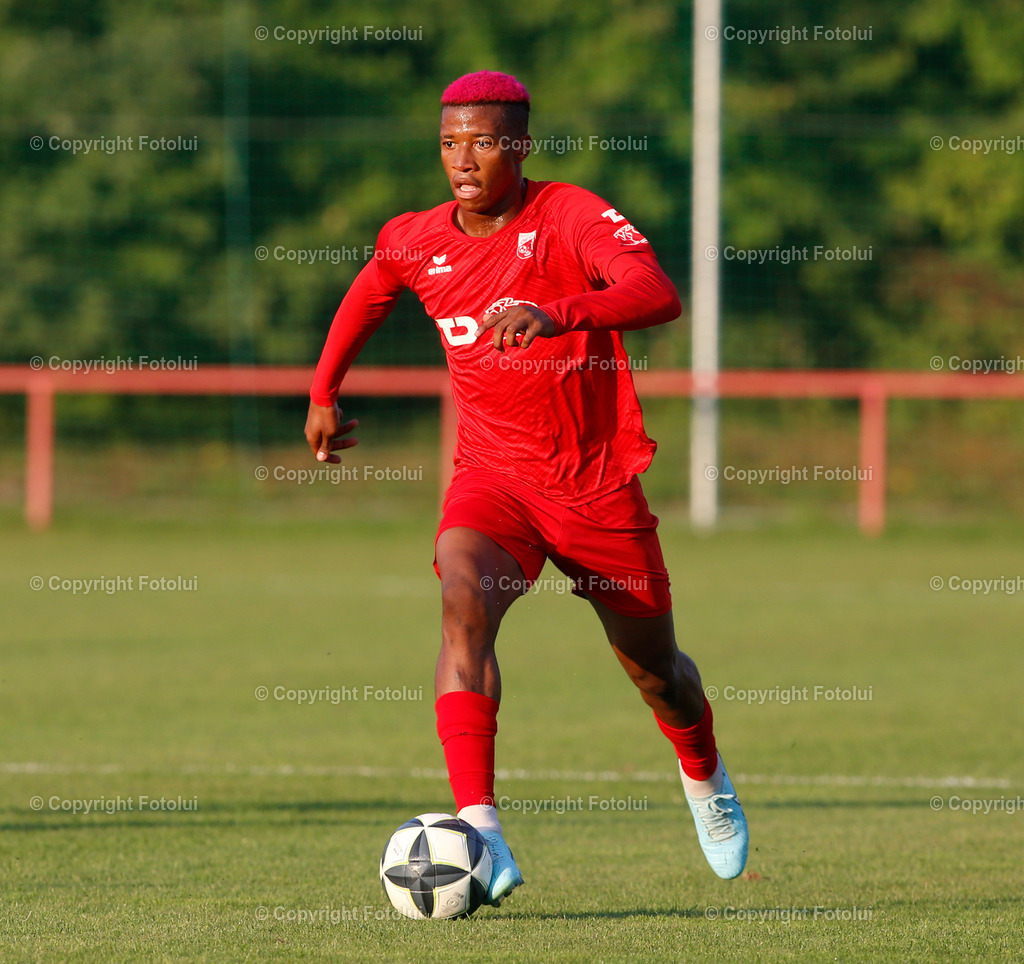 A_LUI_150825_06 | SPORT,FUSSBALL,REGIONALLIGA MITTE ASKOE OEDT-SPG LASK AMATEURE 15.08.2025 IM BILD :JONATHAN ALUKWU  (OEDT)  FOTO.FOTLUI