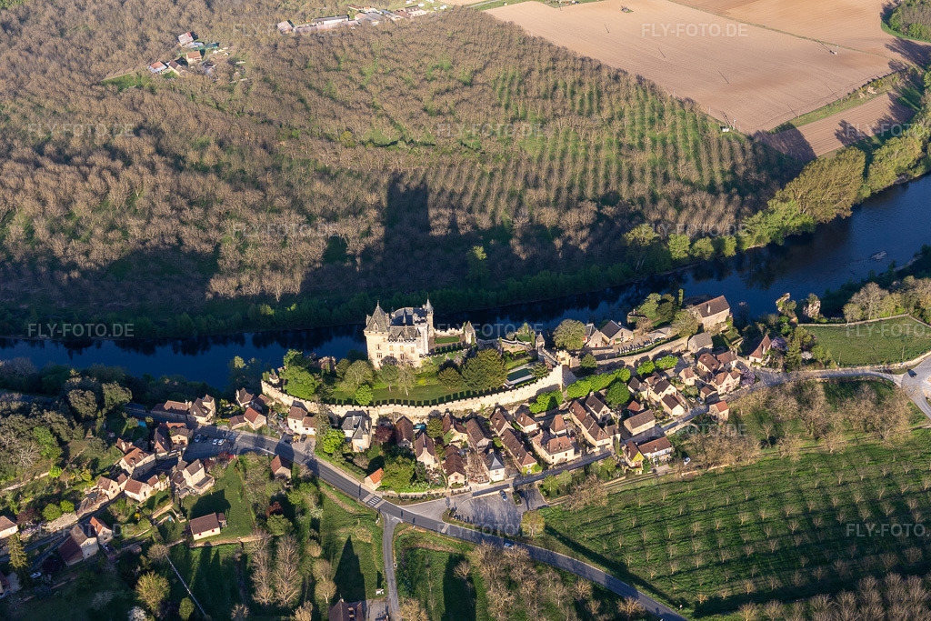Luftbild: Montfort in Vitrac im Bundesland Dordogne in Frankreich. Foto: IMG_113601.jpg vom 16.04.2019 durch Werner Riehm/FLY-FOTO.de