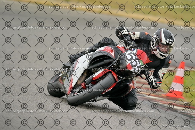25bt05-0596 | markuskiefer.com - Realisiert mit Pictrs.com