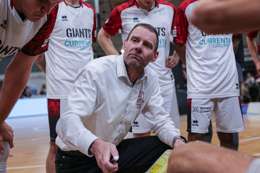 Pro A BAYER GIANTS vs BG Göttingen-93 | Fotos von Basketballspielen aus dem Raum NRW fotografiert von Gero Mueller-Laschet und Daniel Schaefer - Realisiert mit Pictrs.com