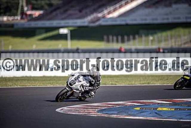 pube2725 | Professionelle Fotos von Sportveranstaltungen, aber auch Hochzeiten und anderen Events. - Realisiert mit Pictrs.com