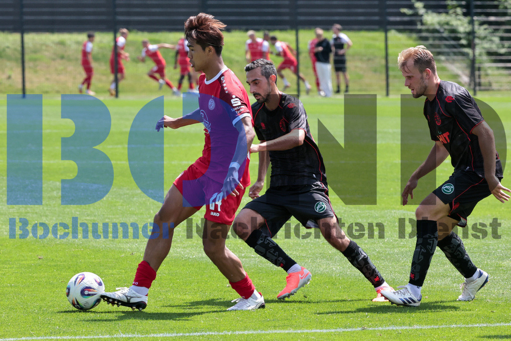 SES_ESSFKO20250712-69 | bond - Realisiert mit Pictrs.com