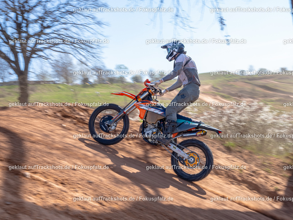 Schweyen040525-99 | Trackshots.de / Fokuspfalz.de - Realisiert mit Pictrs.com