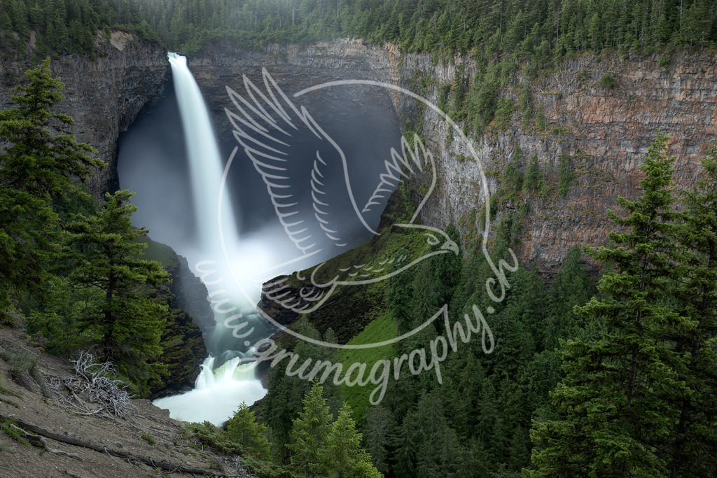 into the abyss - canada | Authentische Landschafts- & Wildtierfotografie aus der Schweiz. Hochwertige Wandbilder, Fine-Art-Prints und Wunschmotive nach Auftrag – sorgfältig entwickelt im Grumagraphy-Style
