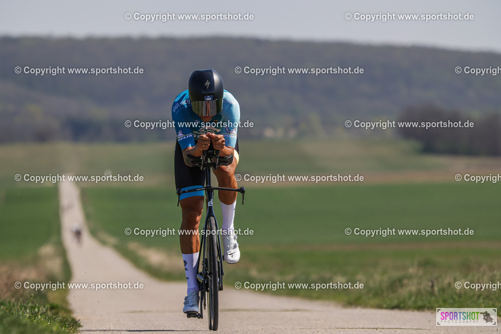 368A2769 | Neusiedlersee Radmarathon 2026@sportshot_your_pictrs #yourpictures#roadtowm2029 #nrm #neusiedlerseeradmarathon #neusiedlersee #neusiedlerseetourismus #burgenland #mörbisch #nrm26 #burgenlandtourismus #voglundco #poweredbyburgenlandtourismus #radsport #rad #marathon #ucigranfondo #visitburgenland #ucigranfondoworldseries