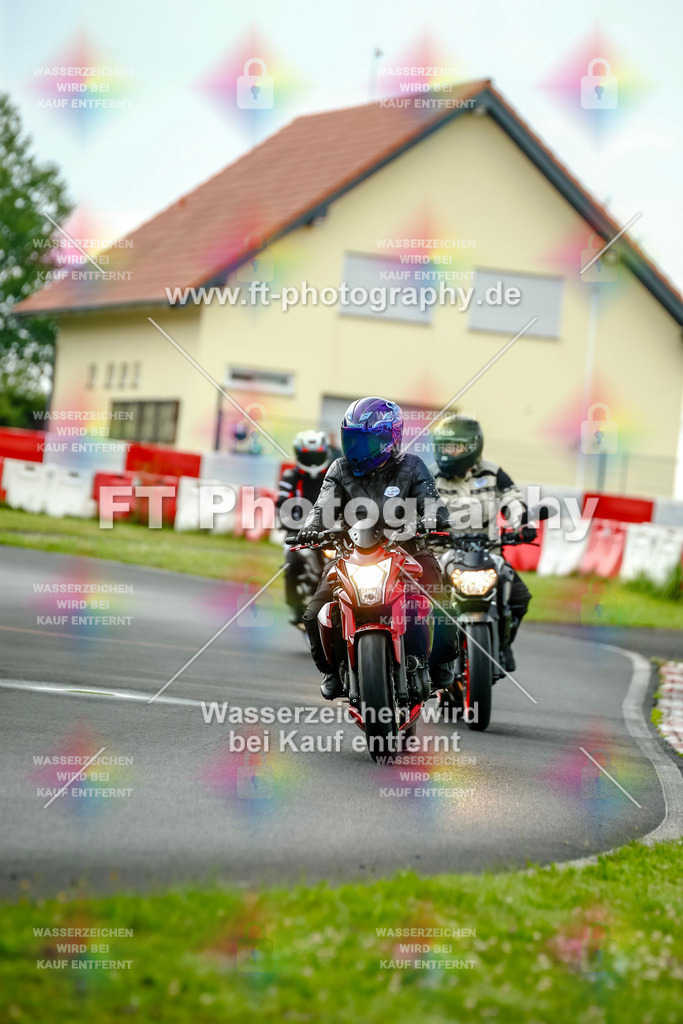 VBK-4040 | Hier findet Ihr Bilder von Touristenfahrten auf der Nürburgring Nordschleife oder von anderen Veranstaltungen die ich besucht habe. Viel Spass beim Durch Schauen 