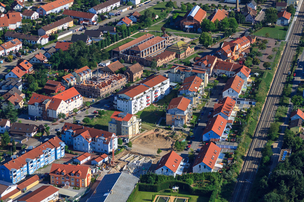 Luftbild: Untere Buchstraße und Ludoviciring in Jockgrim im Bundesland Rheinland-Pfalz in Deutschland. Foto: IMG_42423.jpg vom 27.06.2011 durch Werner Riehm/FLY-FOTO.de
